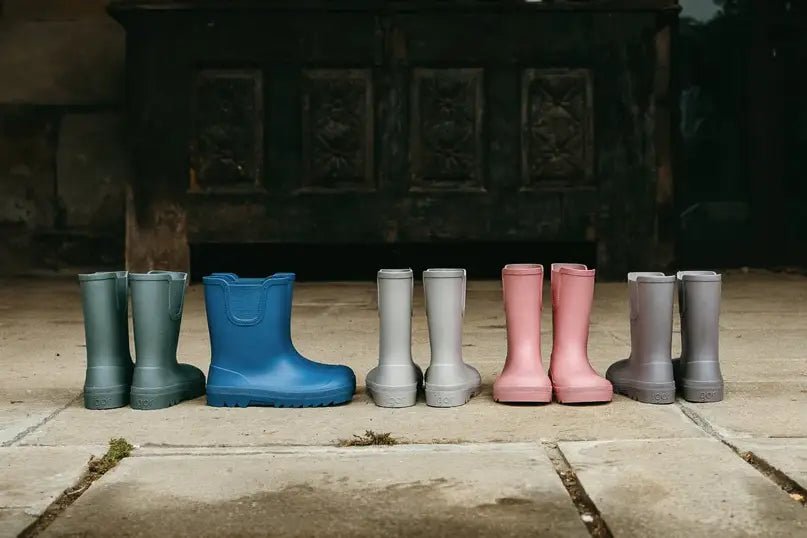 Best Barefoot Rain Boots for Kids: Comparing Our Top Picks - MyMara
