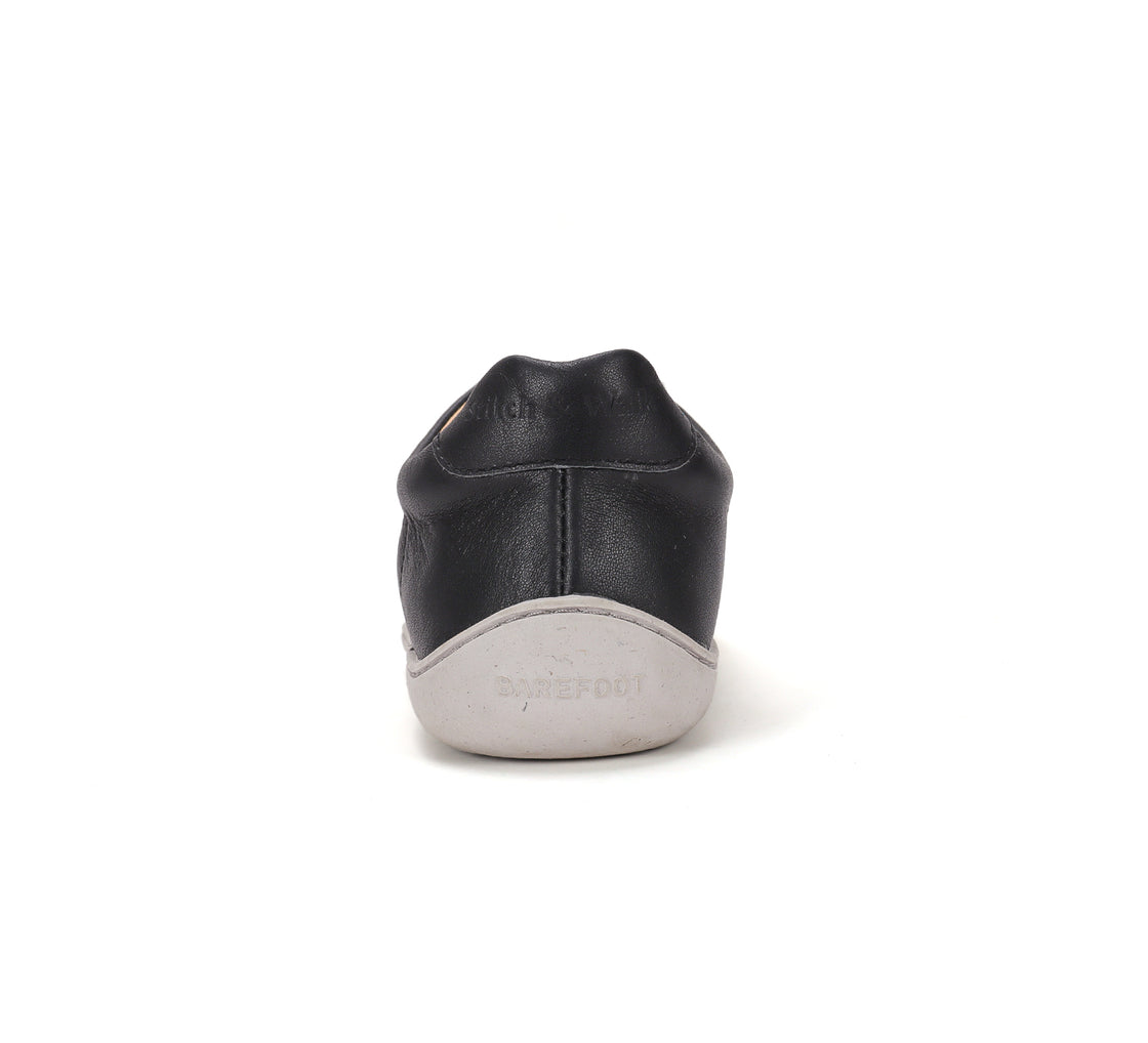 All black leather sneakers 088