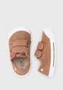 Canvas v. sneakers - MyMara