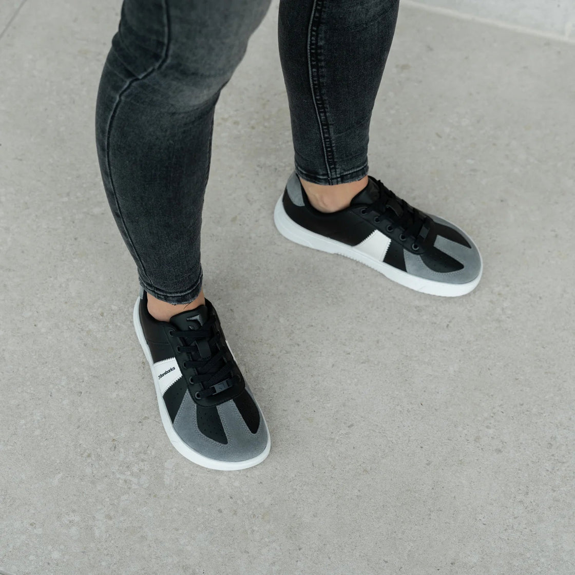 Icara Leather Sneakers - MyMara