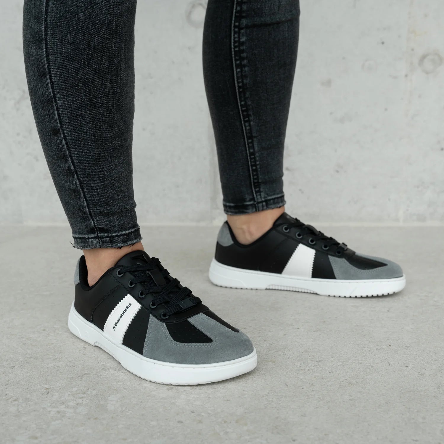 Icara Leather Sneakers - MyMara