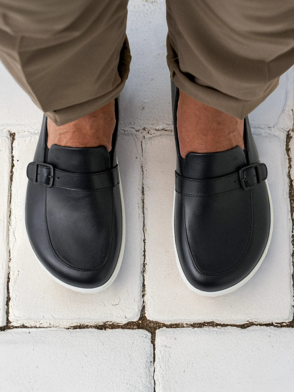 Moccasins Amadeus - Men's Leather Moccasins with Metal Buckle - MyMara