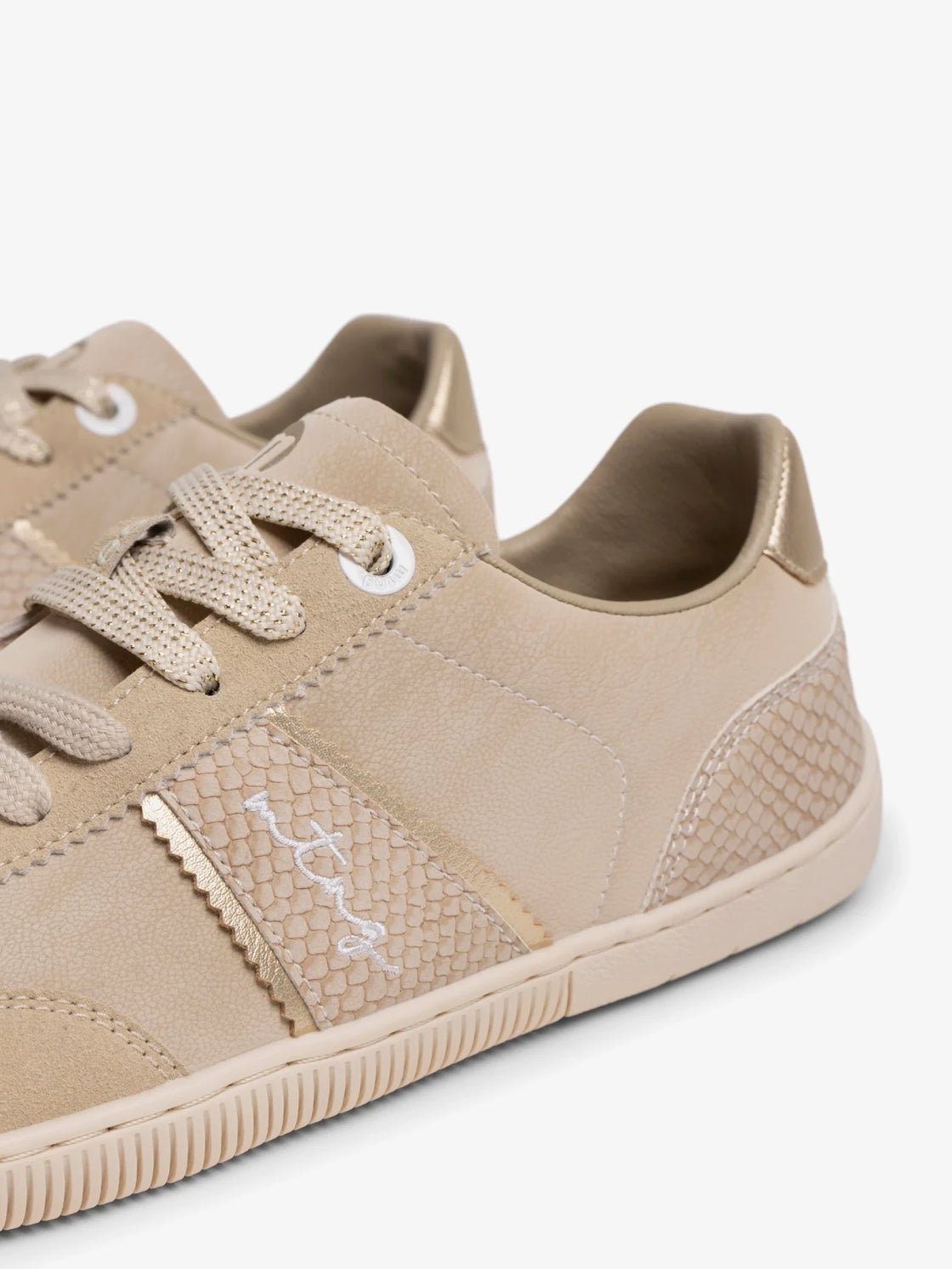 Mtng Free Aria Women's Minimalist Sneakers - MyMara