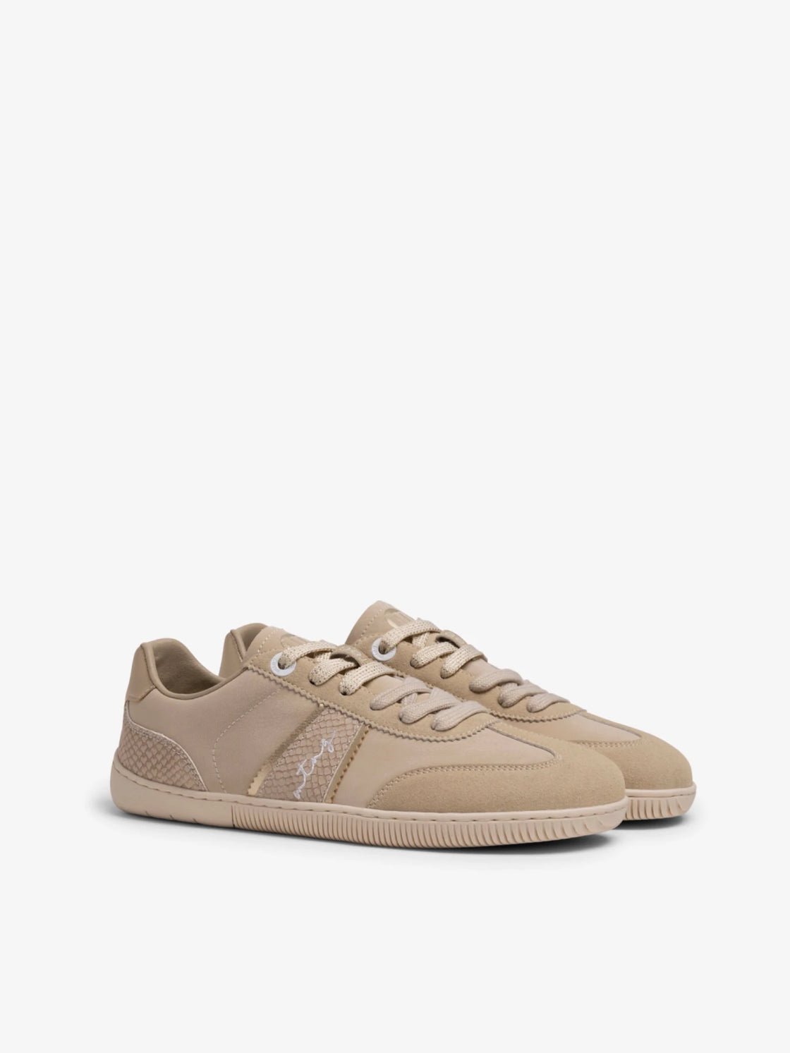 Mtng Free Aria Women's Minimalist Sneakers - MyMara
