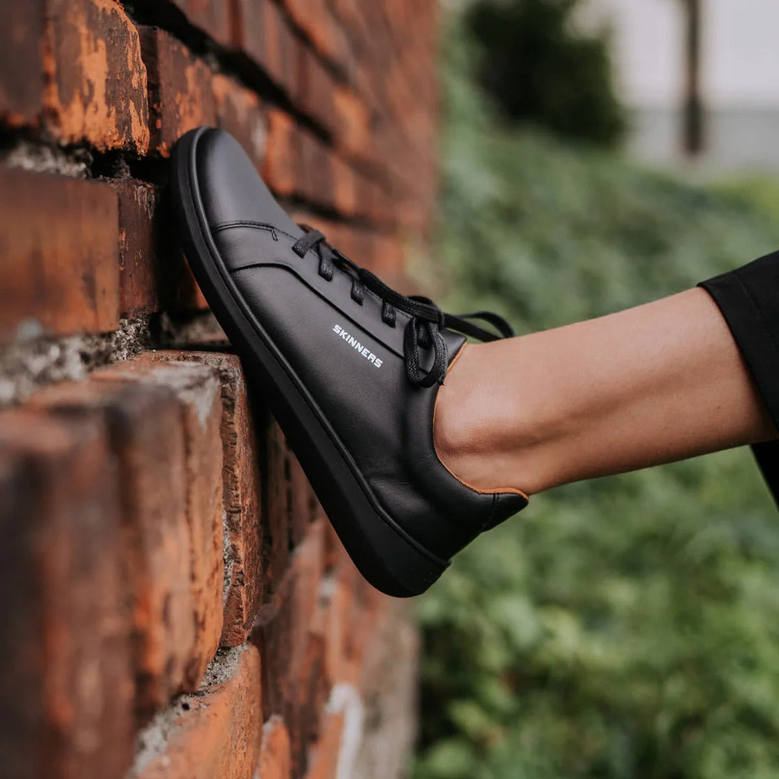 Skinners Moonwalker in Black (Black), product image 23